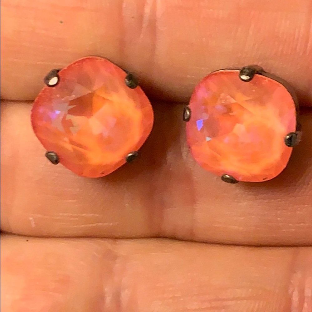 la vie parisienne large stud earrings peach coral